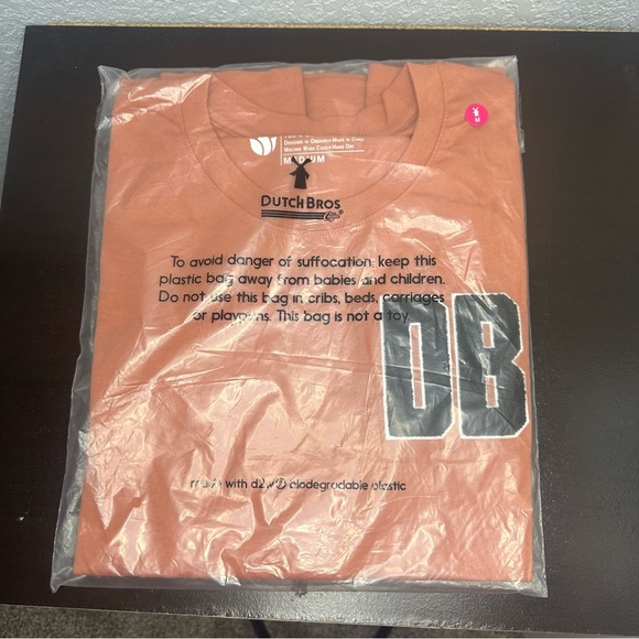 Dutch Bros NWT BRAND NEW IN BAG Pink Long Sleeve WOMEN’s MEDIUM+MEN’S LARGE+XL - Picture 6 of 12